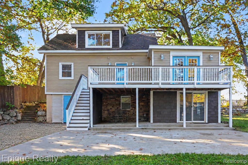1086 Wilson Drive — photo