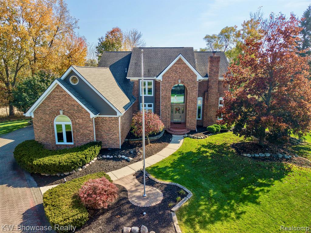 22309 Carlisle Court — photo