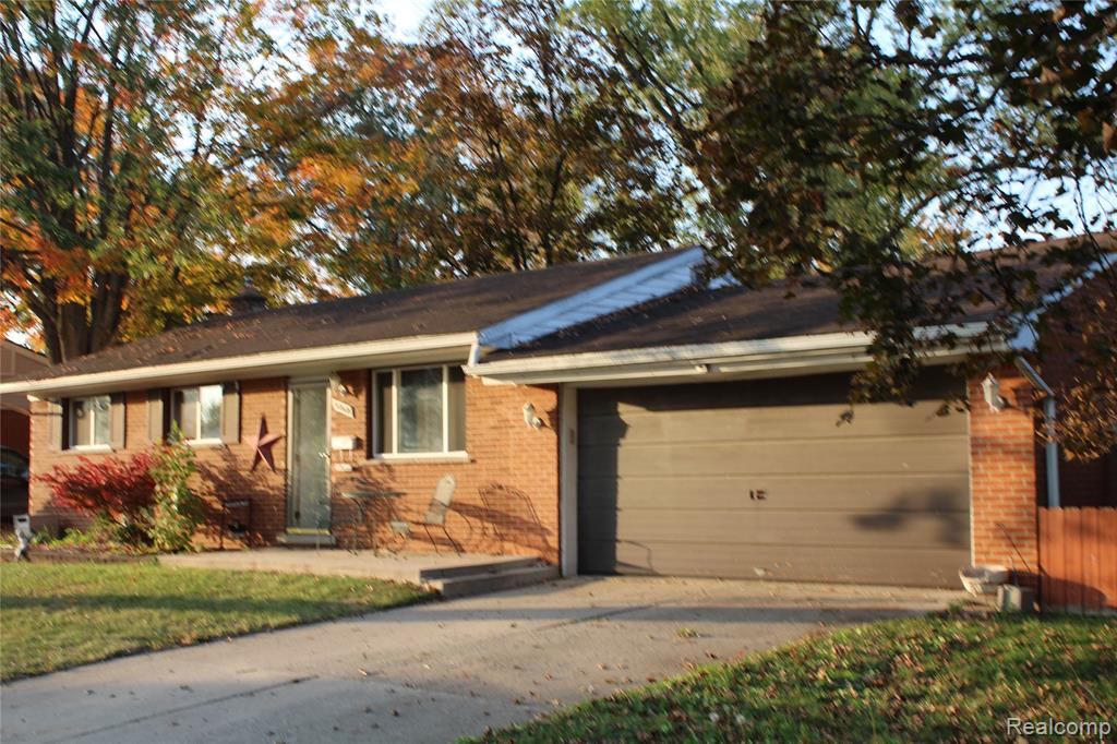 30606 Pierce Street — photo