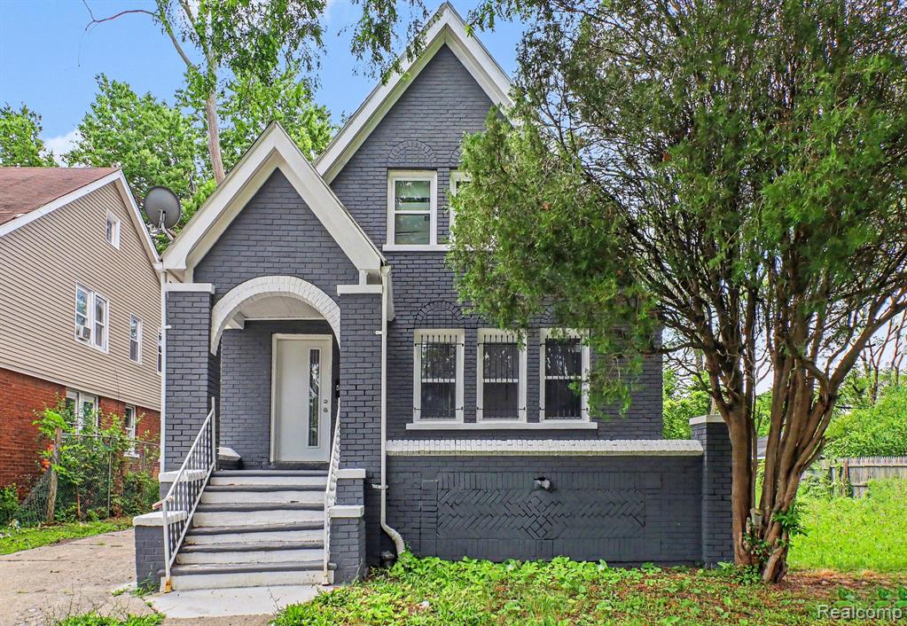 5217 Lakeview Street — photo