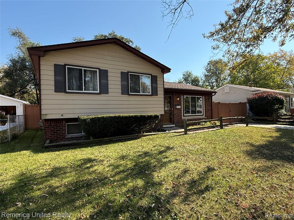 15747 Springhill Street — photo