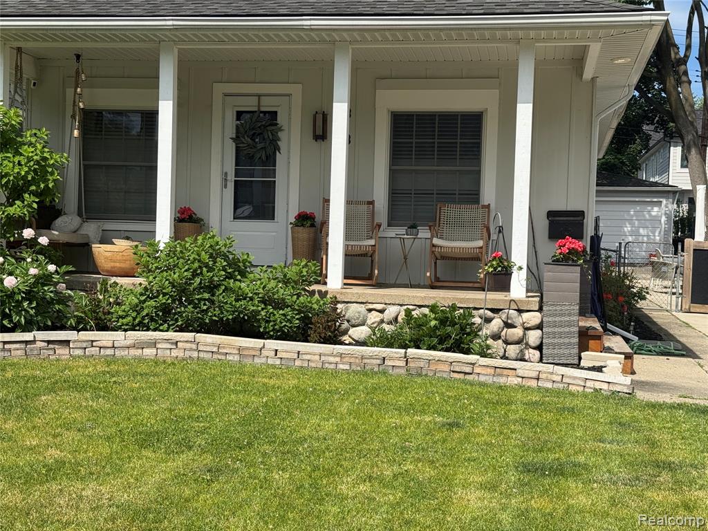 313 N Castell Avenue, Rochester, MI 48307 — photo 2