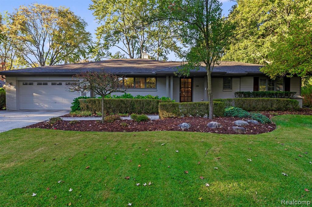 636 Westbourne Drive — photo