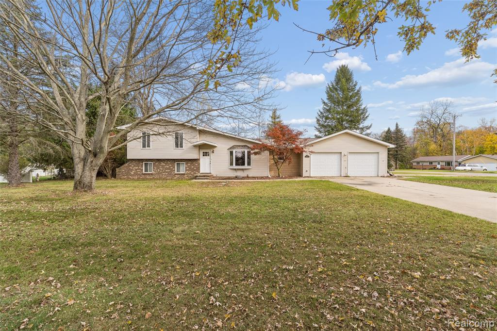 2276 Doris Court — photo
