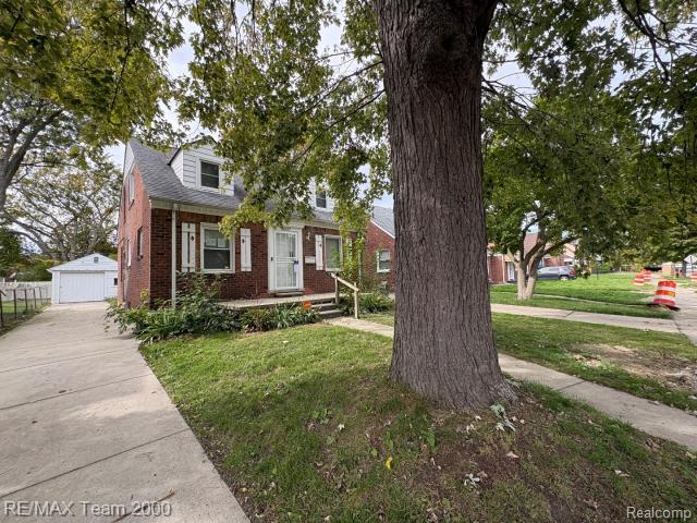 16829 Gilchrist Street — photo