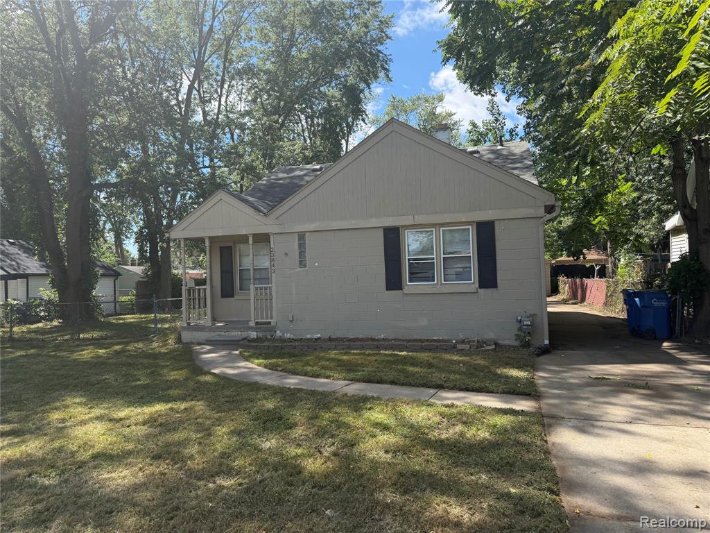 23843 Wellington Avenue — photo
