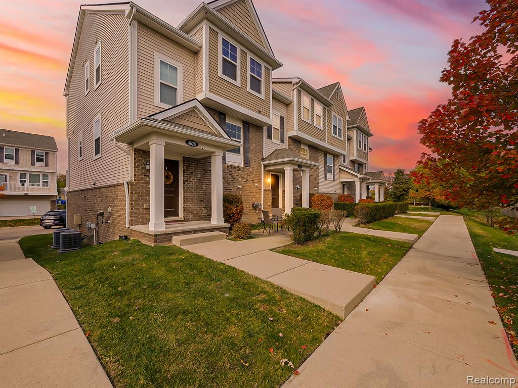 4632 Bradley Circle — photo