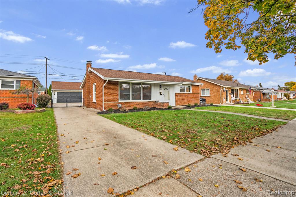 35488 Hathaway Street — photo