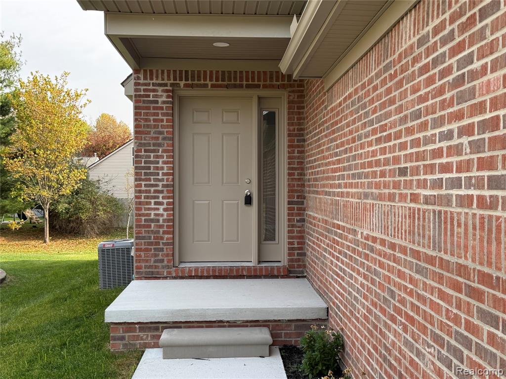 819 Chelsea Ridge Court, Howell, MI 48843 — photo 3