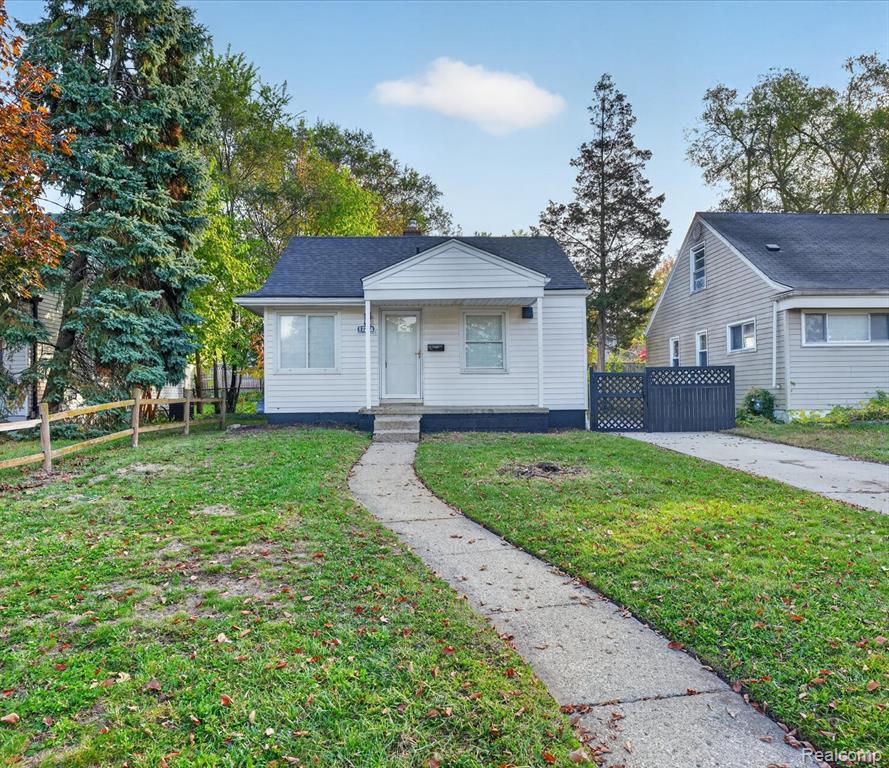 17238 Garfield — photo