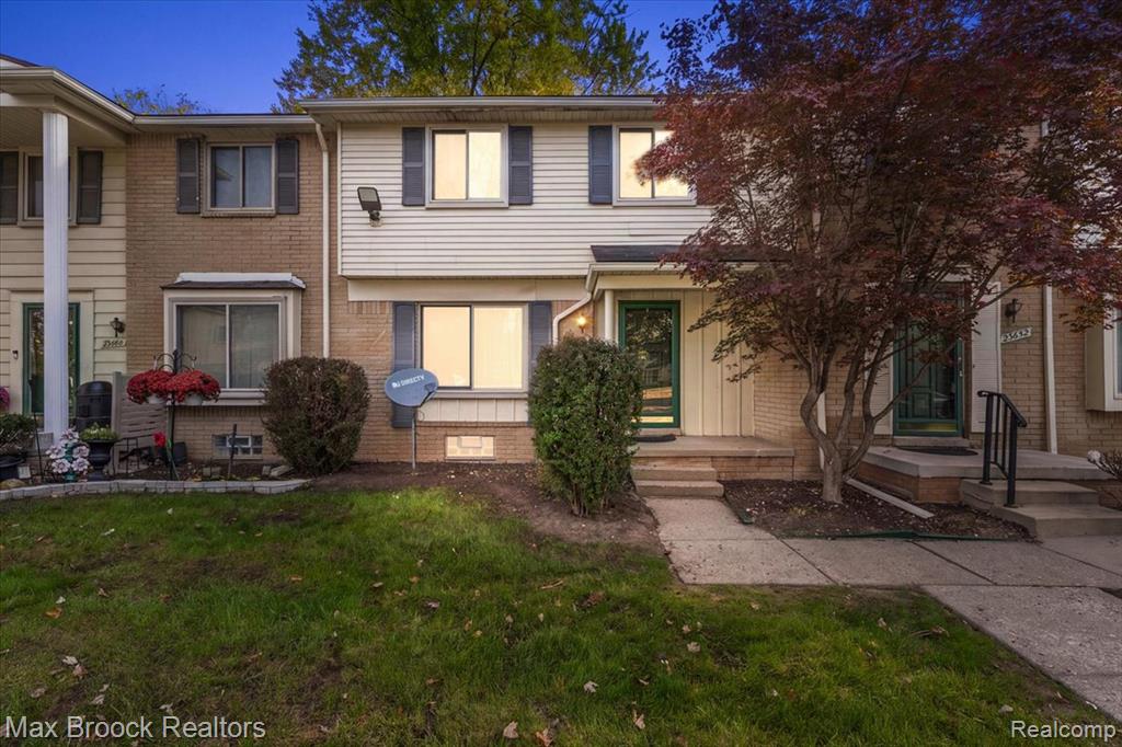 23656 Lahser Road — photo