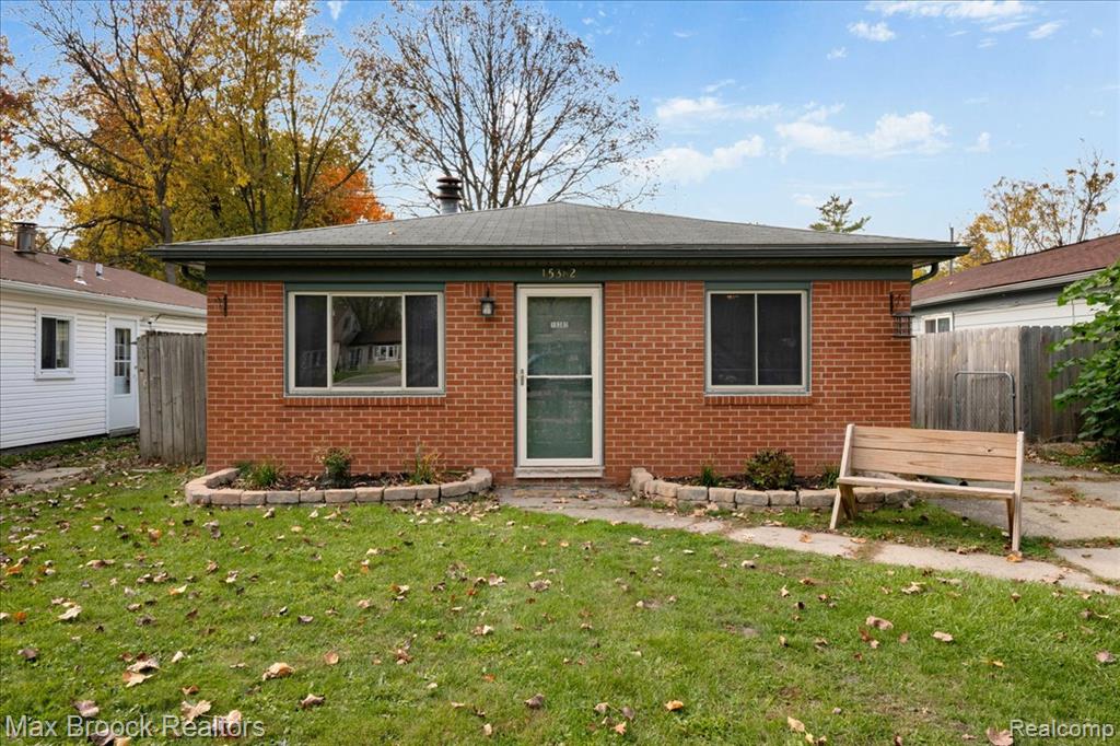 15382 Beech Daly Road — photo