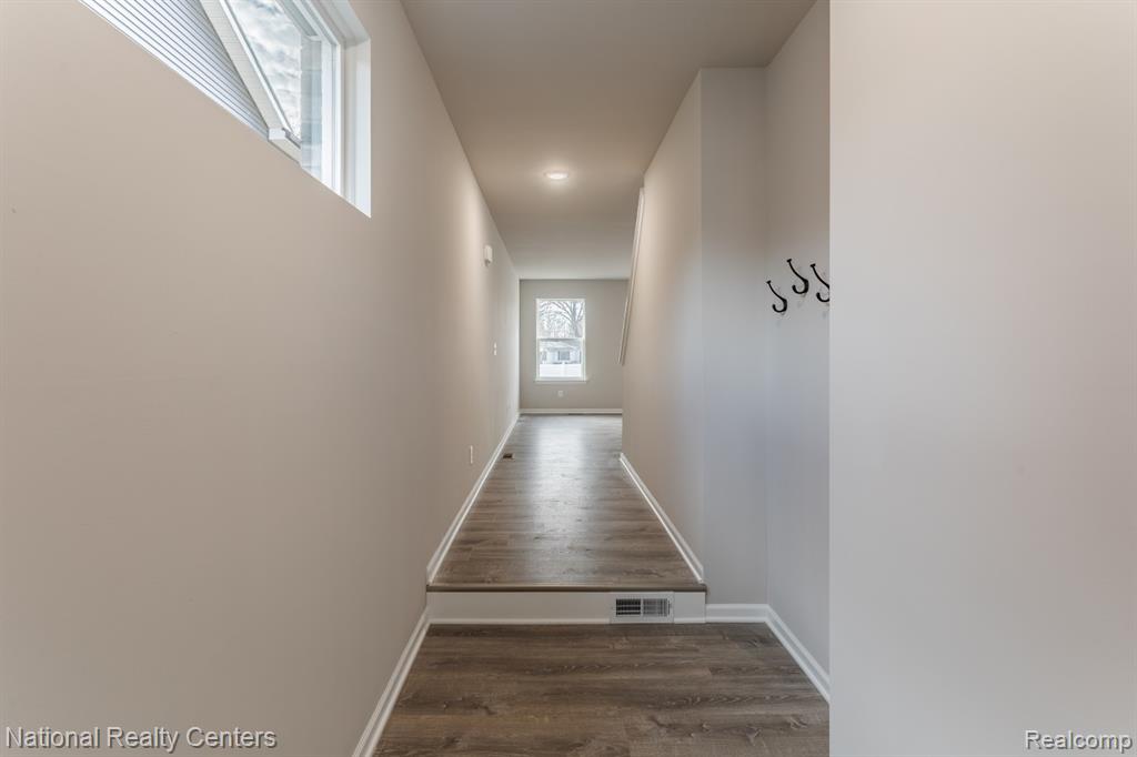 25010 Reeck Road, Woodhaven, MI 48183 — photo 3