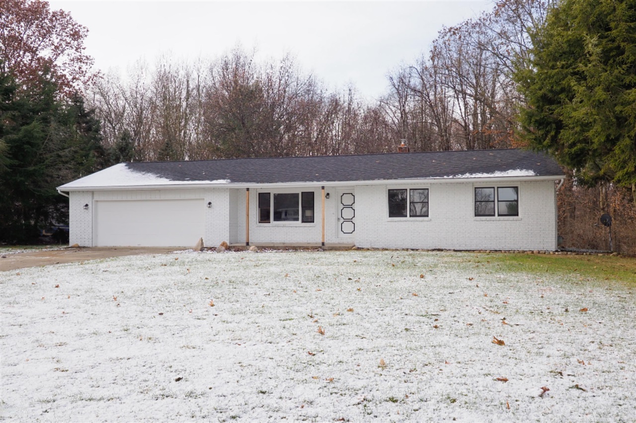 52046 Nancy Lane, Three Rivers, MI 49093