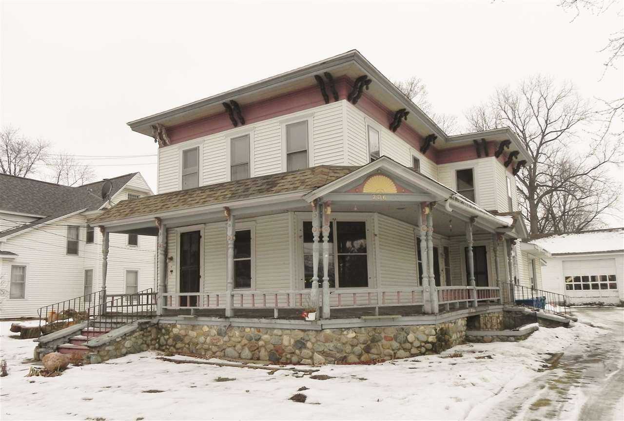 206 W Delaware Street, Decatur, MI 49045