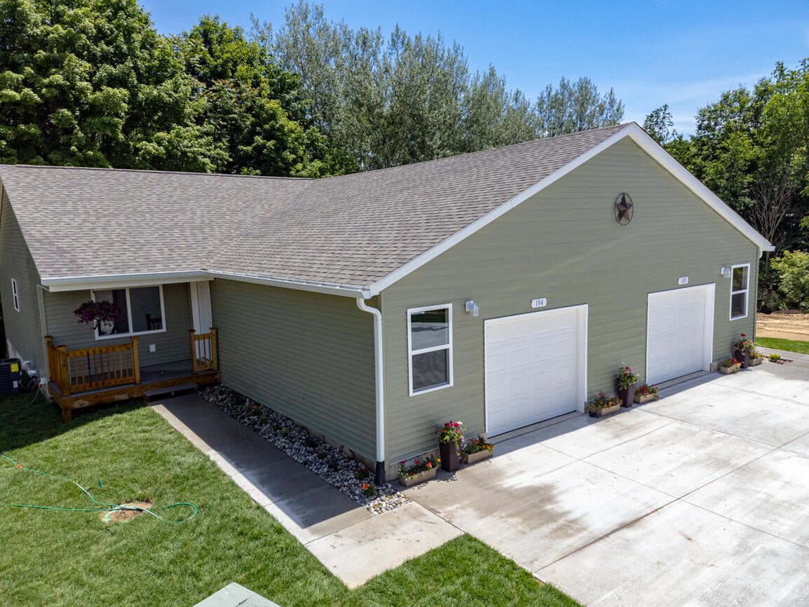 194 Devonwood Drive — photo