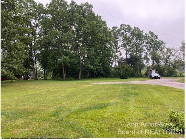 5546 E M36 — photo