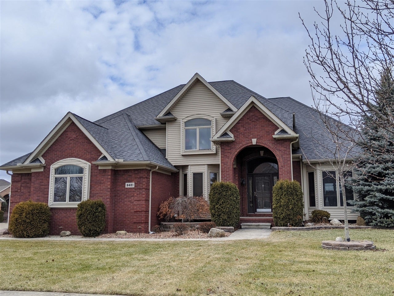 8103 Hunters Ridge Drive — photo