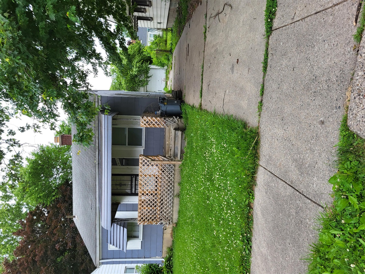 19155 Kingsville Street — photo