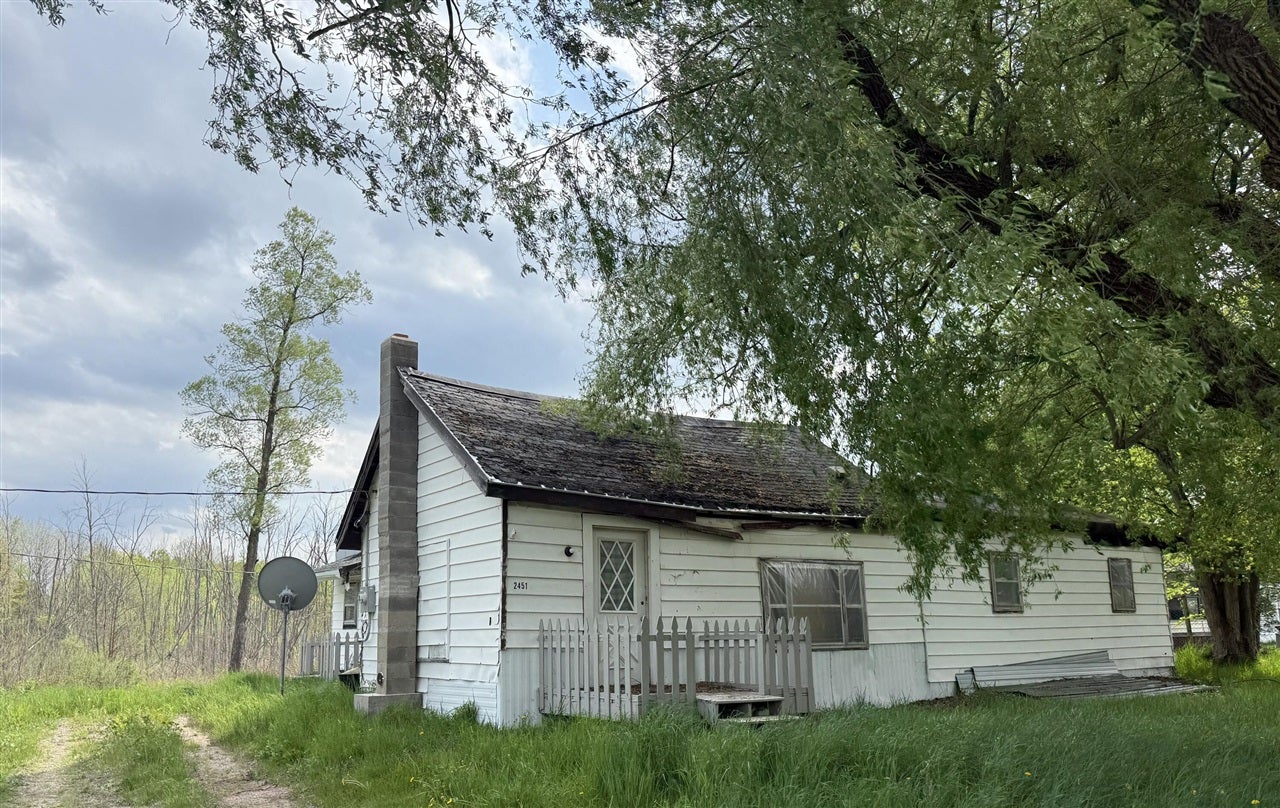 2451 US Highway 10 — photo