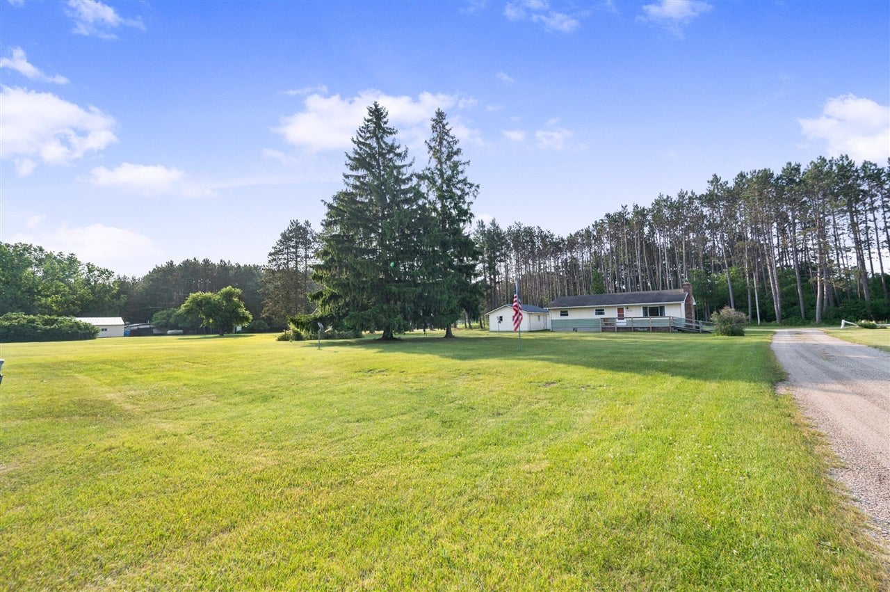 7873 River Rd — photo