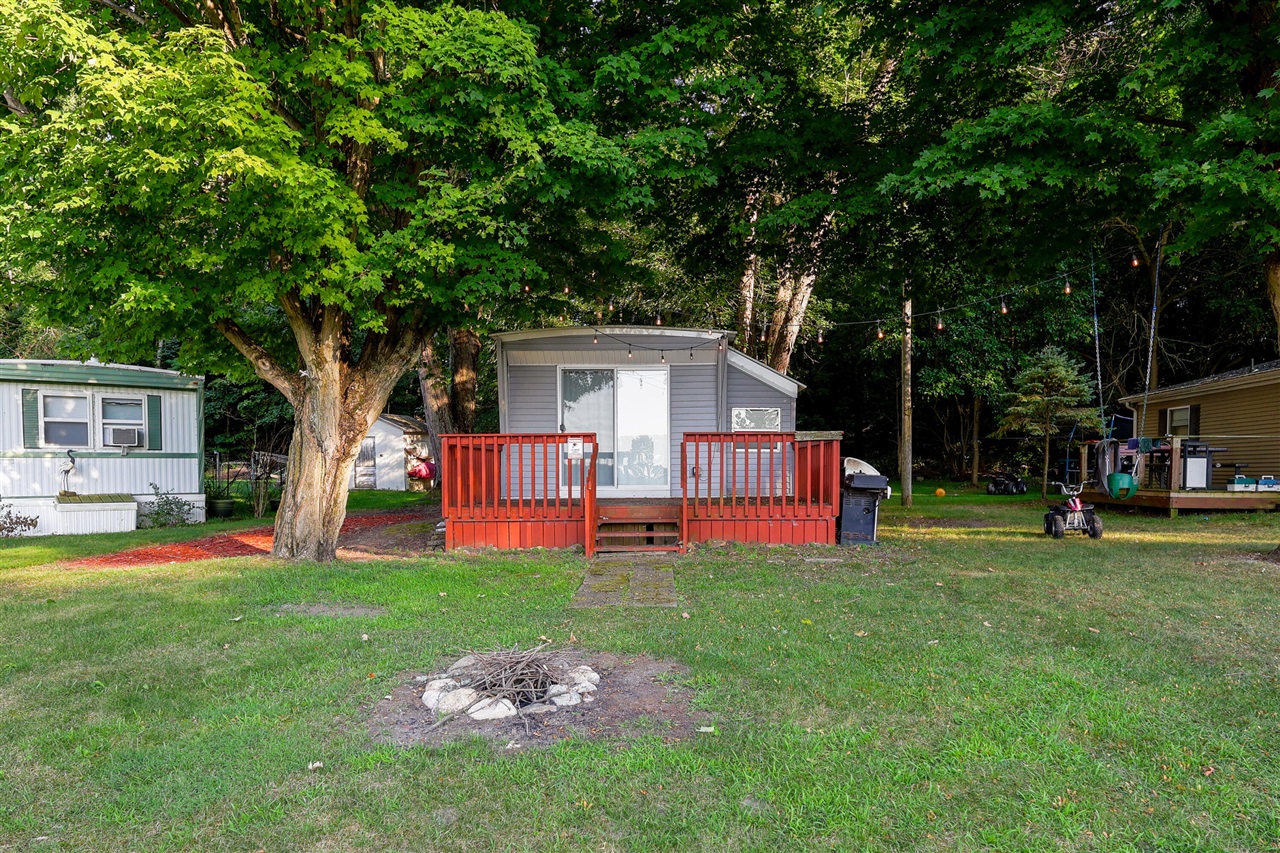 10281 Walnut Drive, Three Rivers, MI 49093 — photo 3