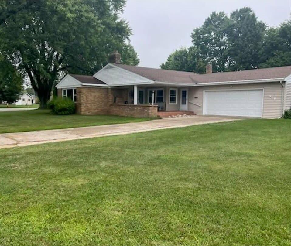 616 LakeShore Drive — photo