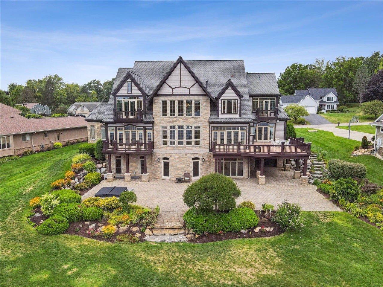 4349 Island View Drive — photo