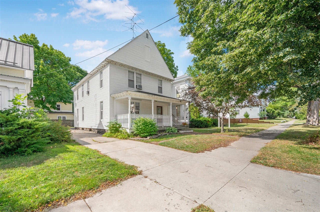 420 Linden Street — photo