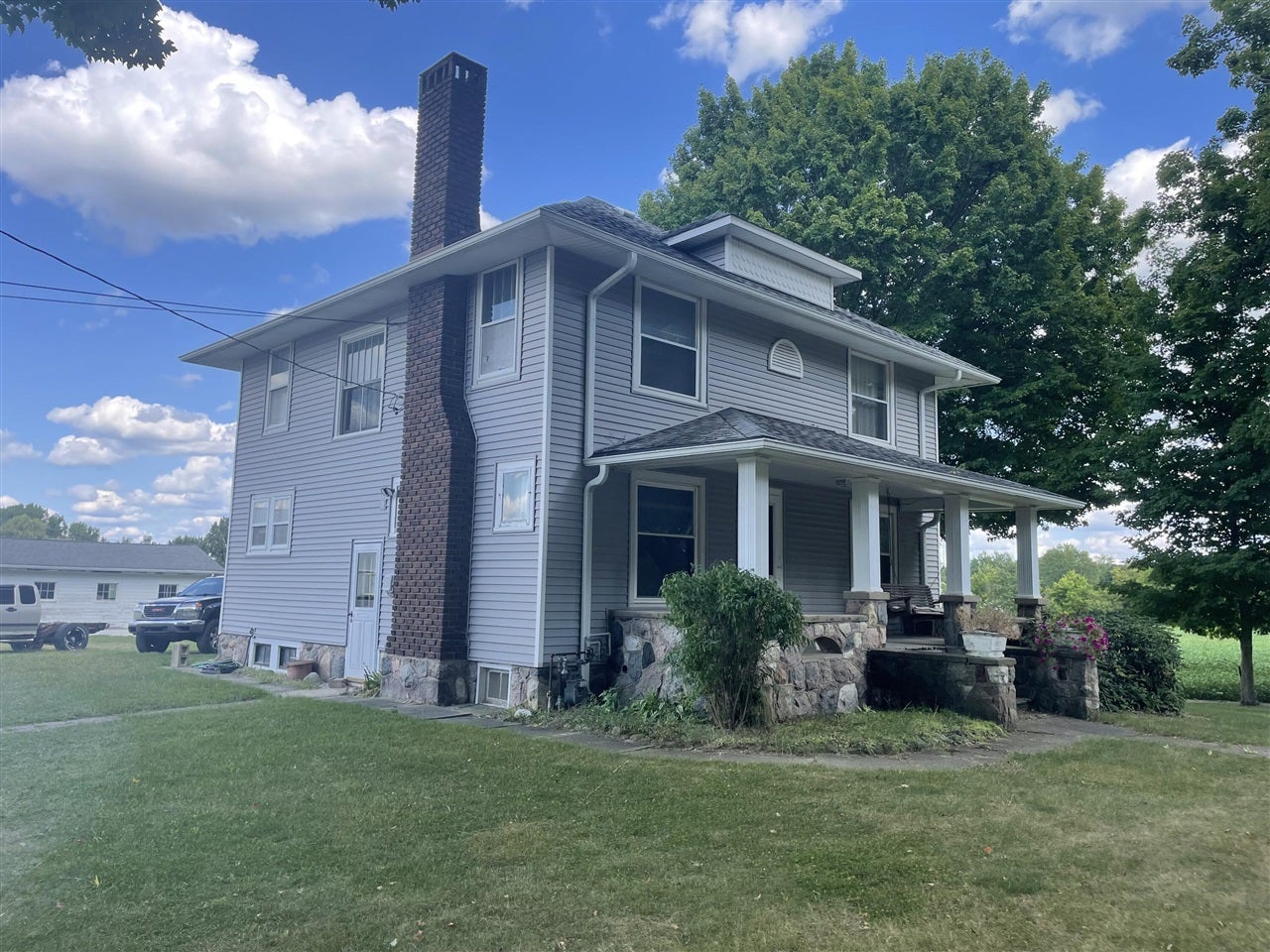 832 W Front Street — photo
