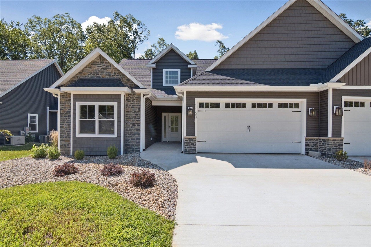 1160 Lochaven Circle — photo