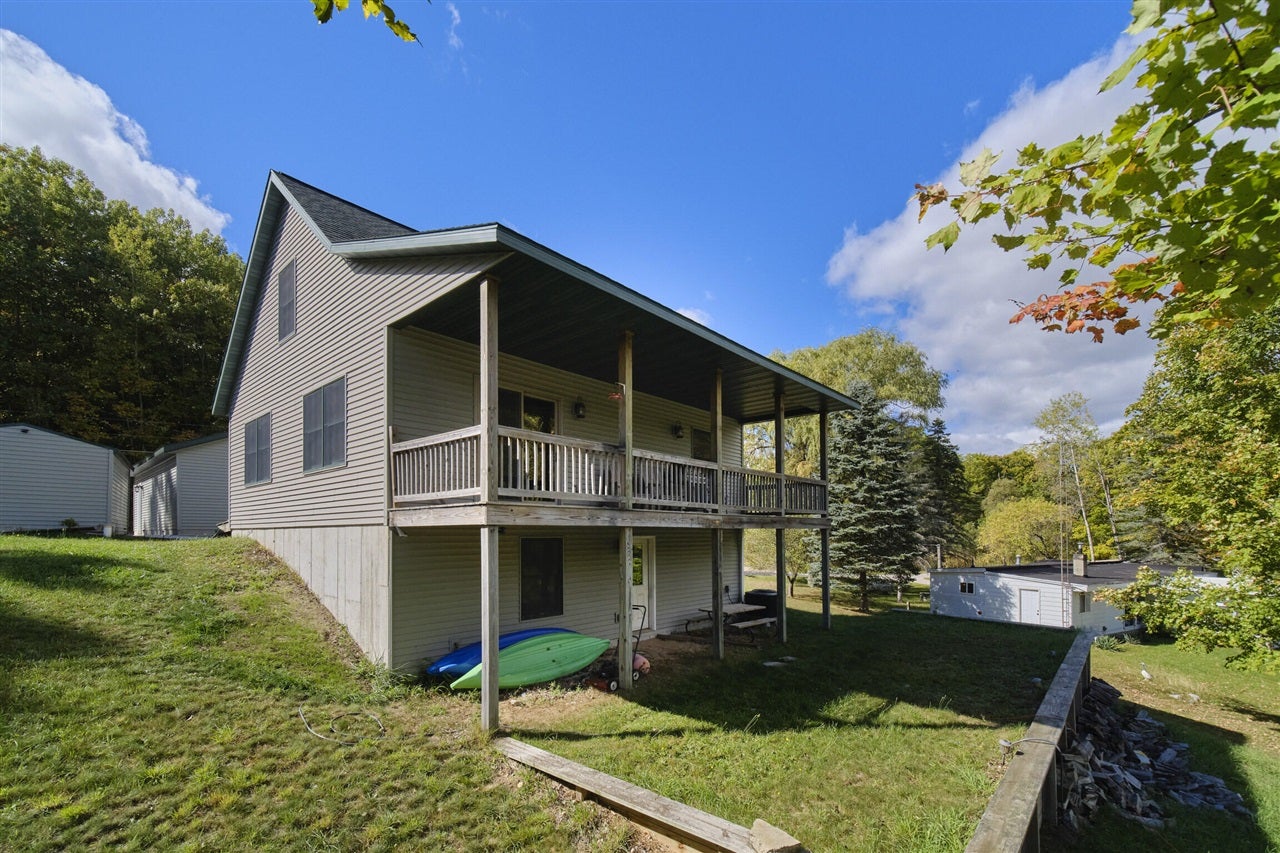 6124 N Larson Road — photo