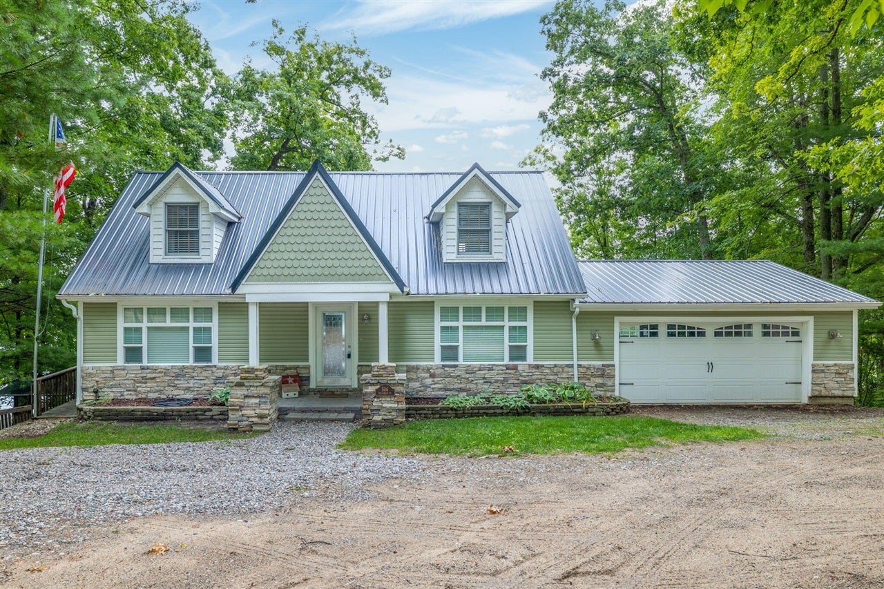 506 Mclachlan Point — photo