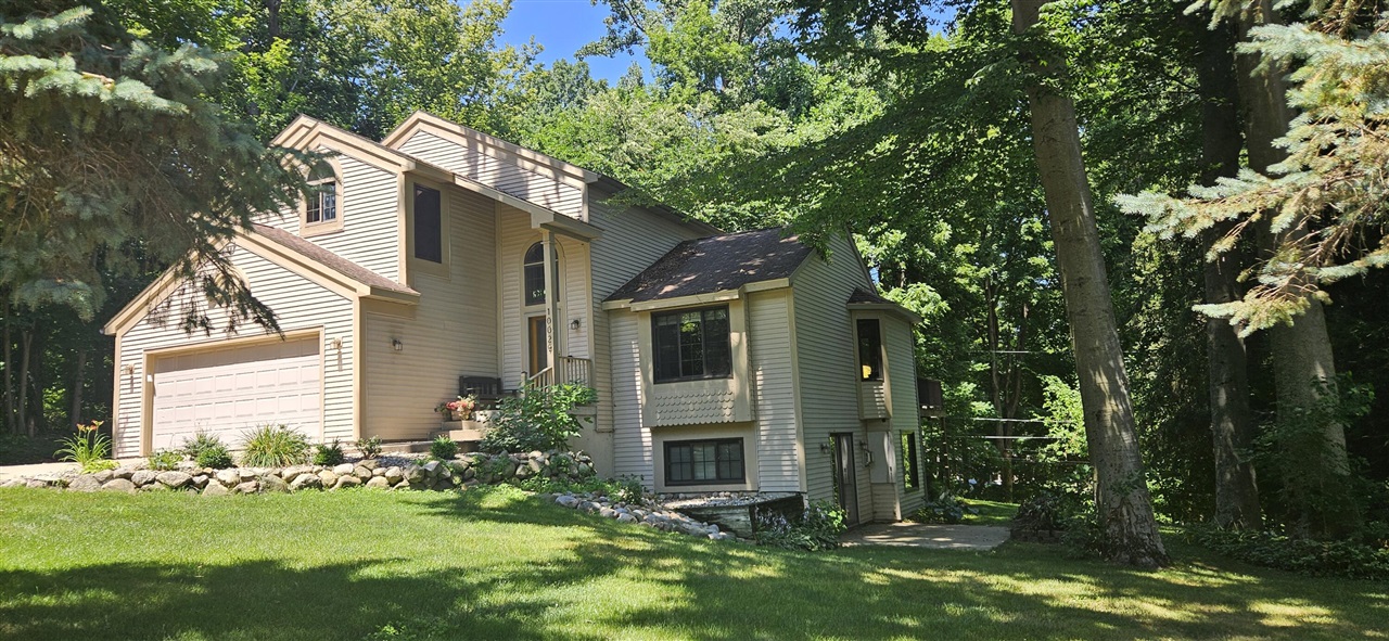 10029 Wildwood Court — photo