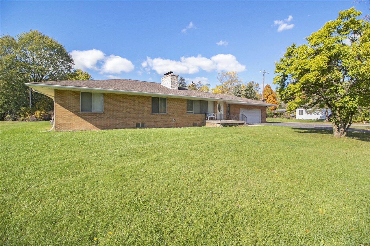 5650 Carpenter Road — photo