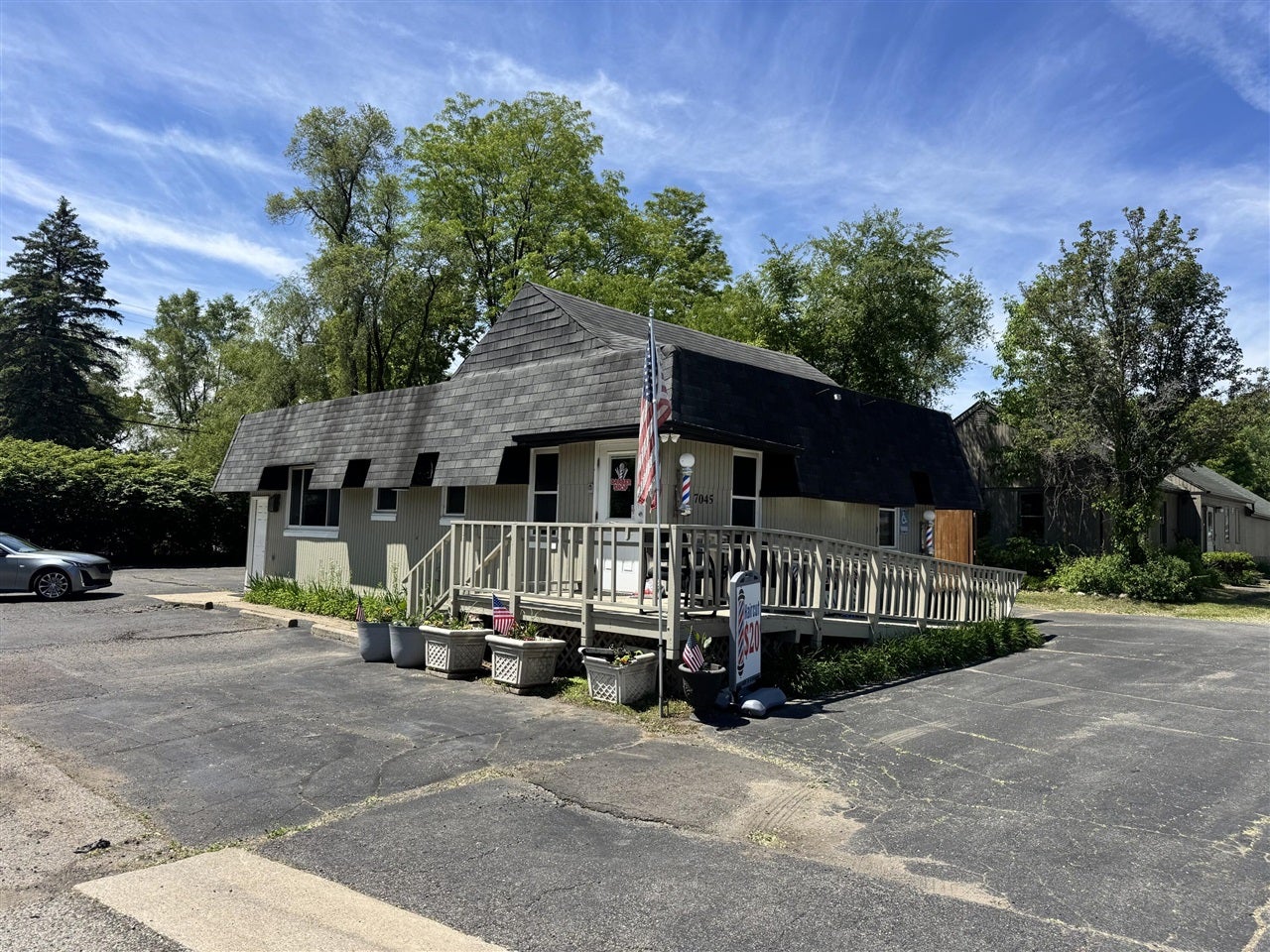 7045 Cooley Lake Road — photo