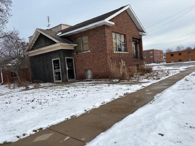 213 E Paw Paw Street — photo