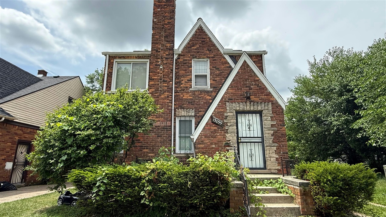 15055 Mark Twain Street — photo