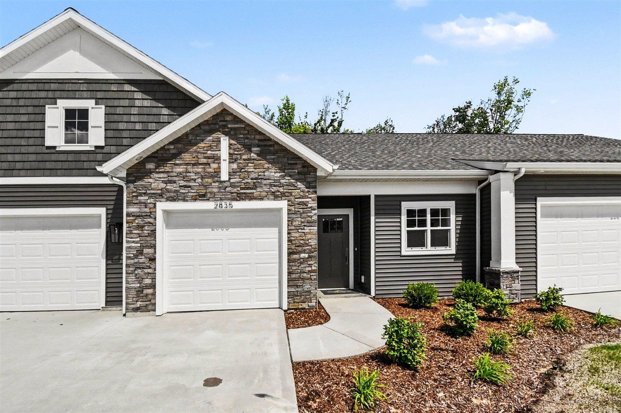 2835 W Cobblestone Court 15 — photo