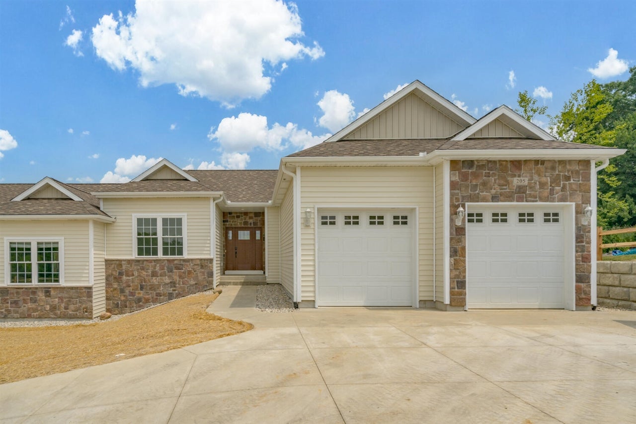 205 Ridgeview Drive — photo