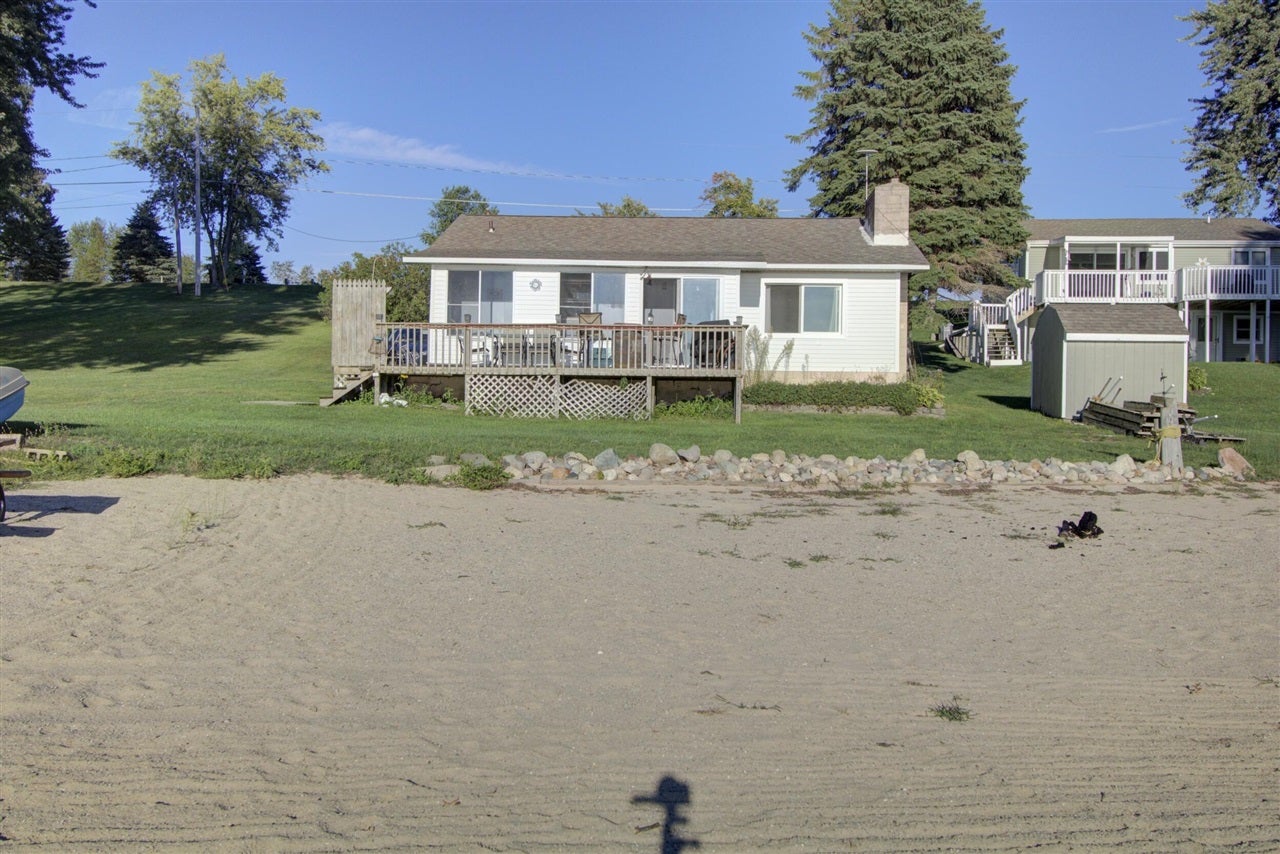 2761 N Johnson Road — photo
