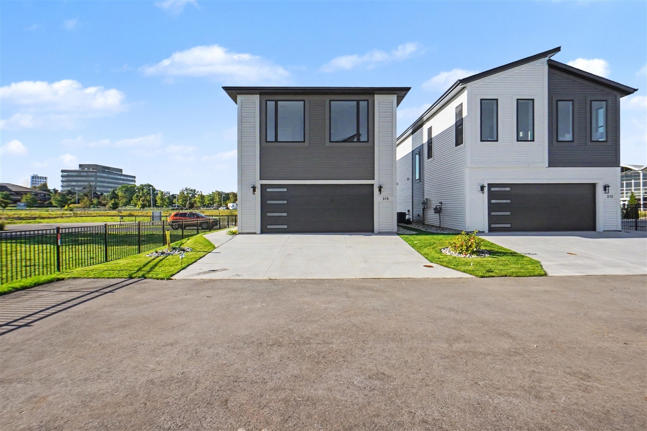 315 Edison Court — photo