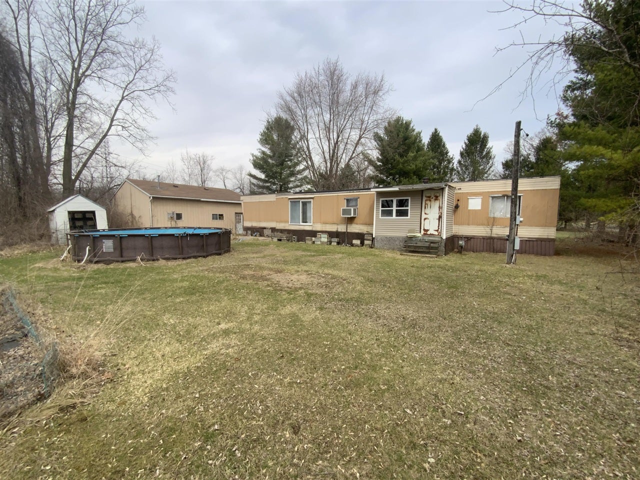 8401 Clinton Road — photo