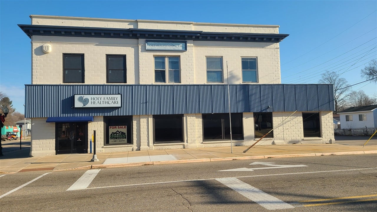 2 E Main Street — photo