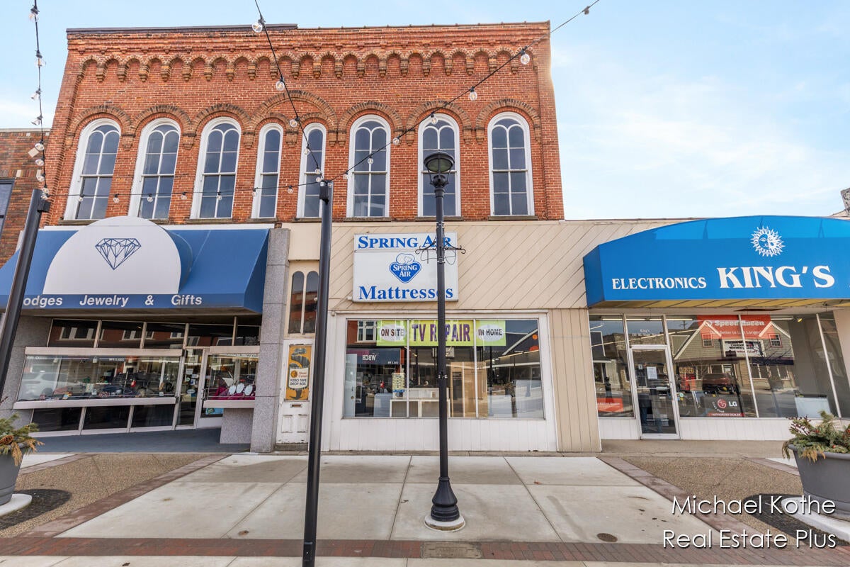 126 W State Street — photo
