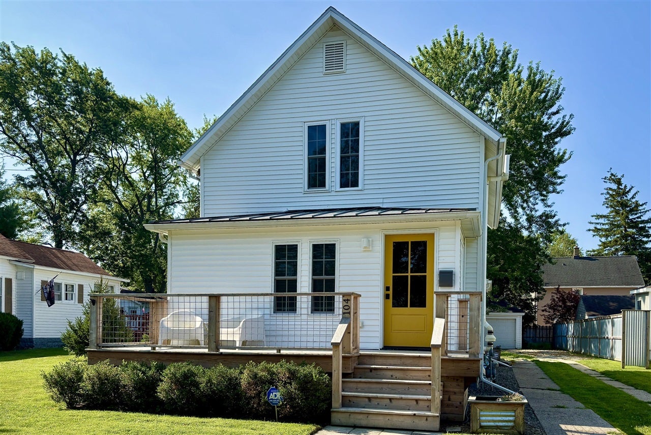 104 Locust Street — photo