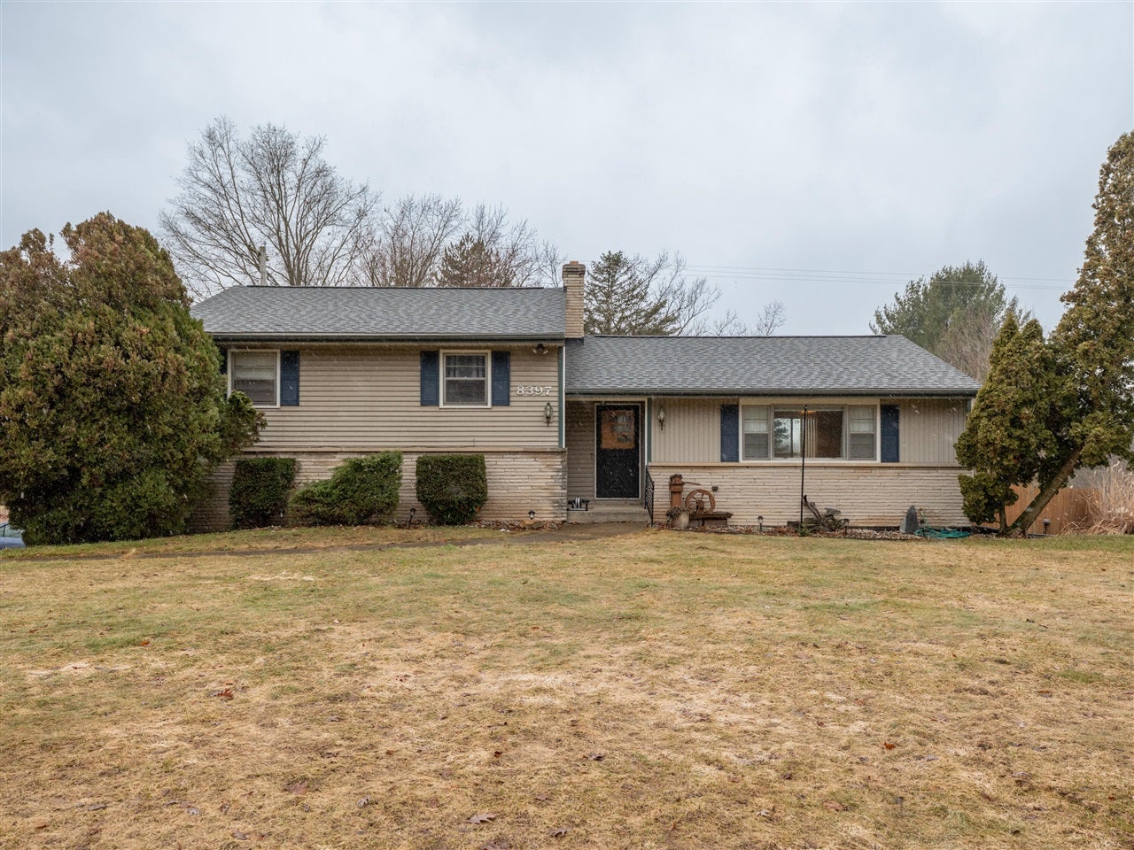 8397 N Riverview Drive — photo
