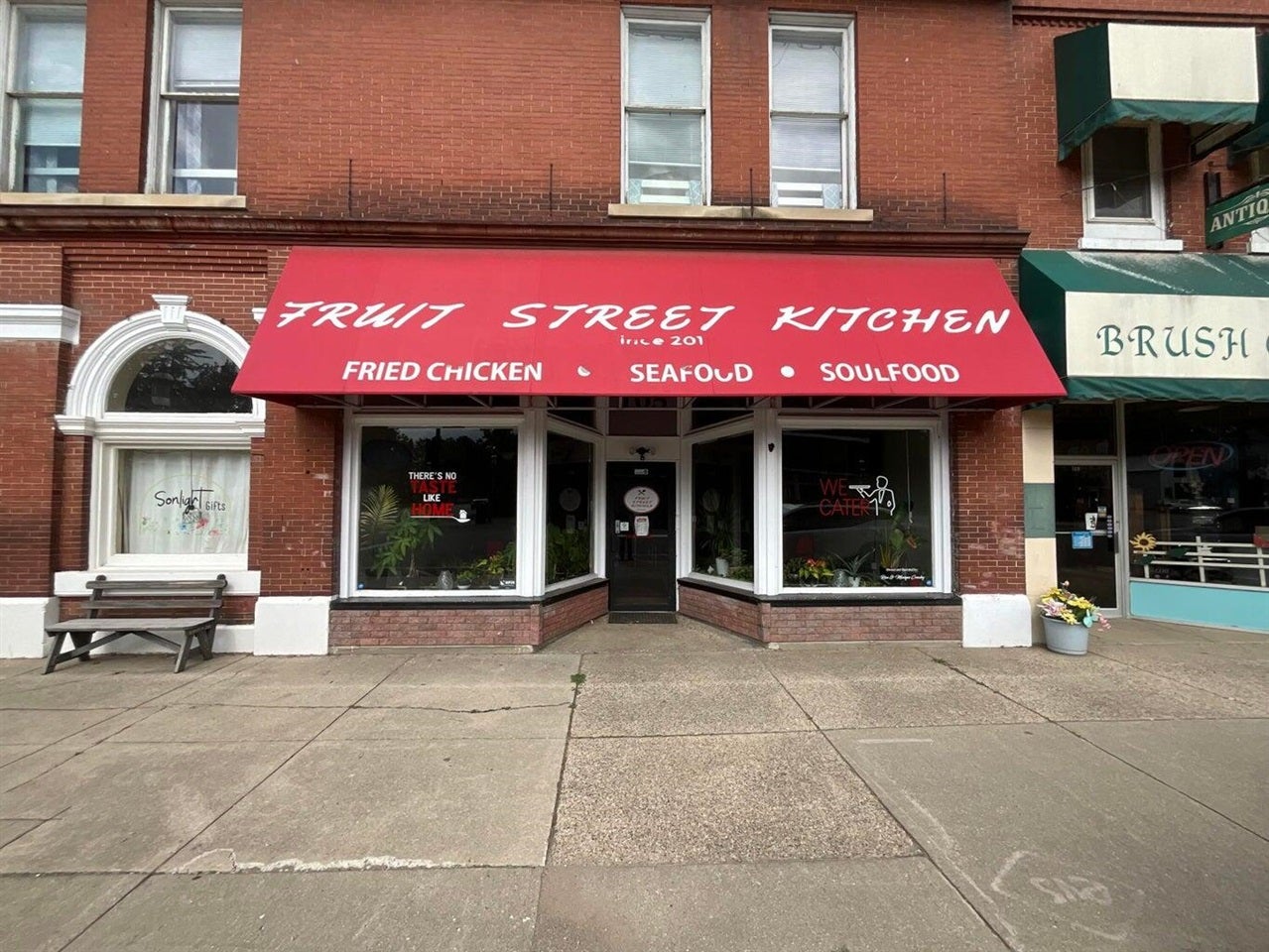105 N Paw Paw Street — photo