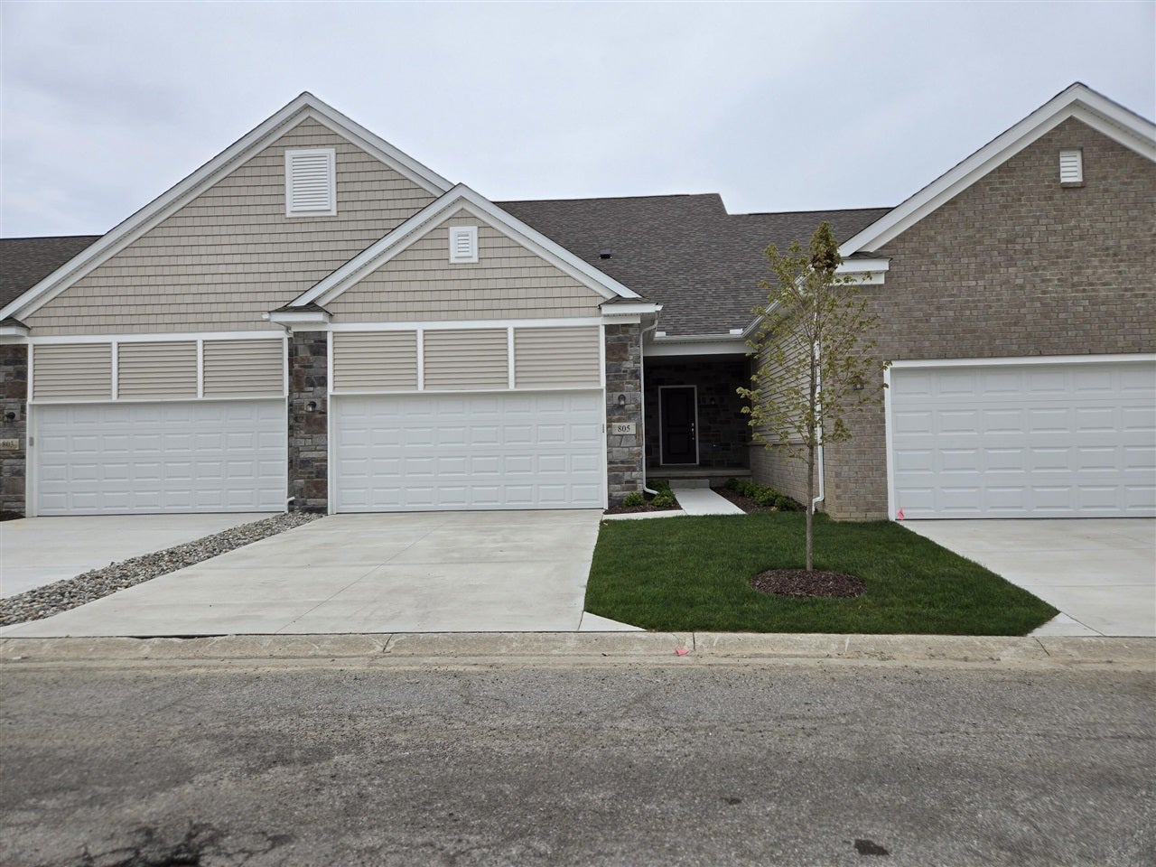 4268 Plum Village Circle 38 — photo