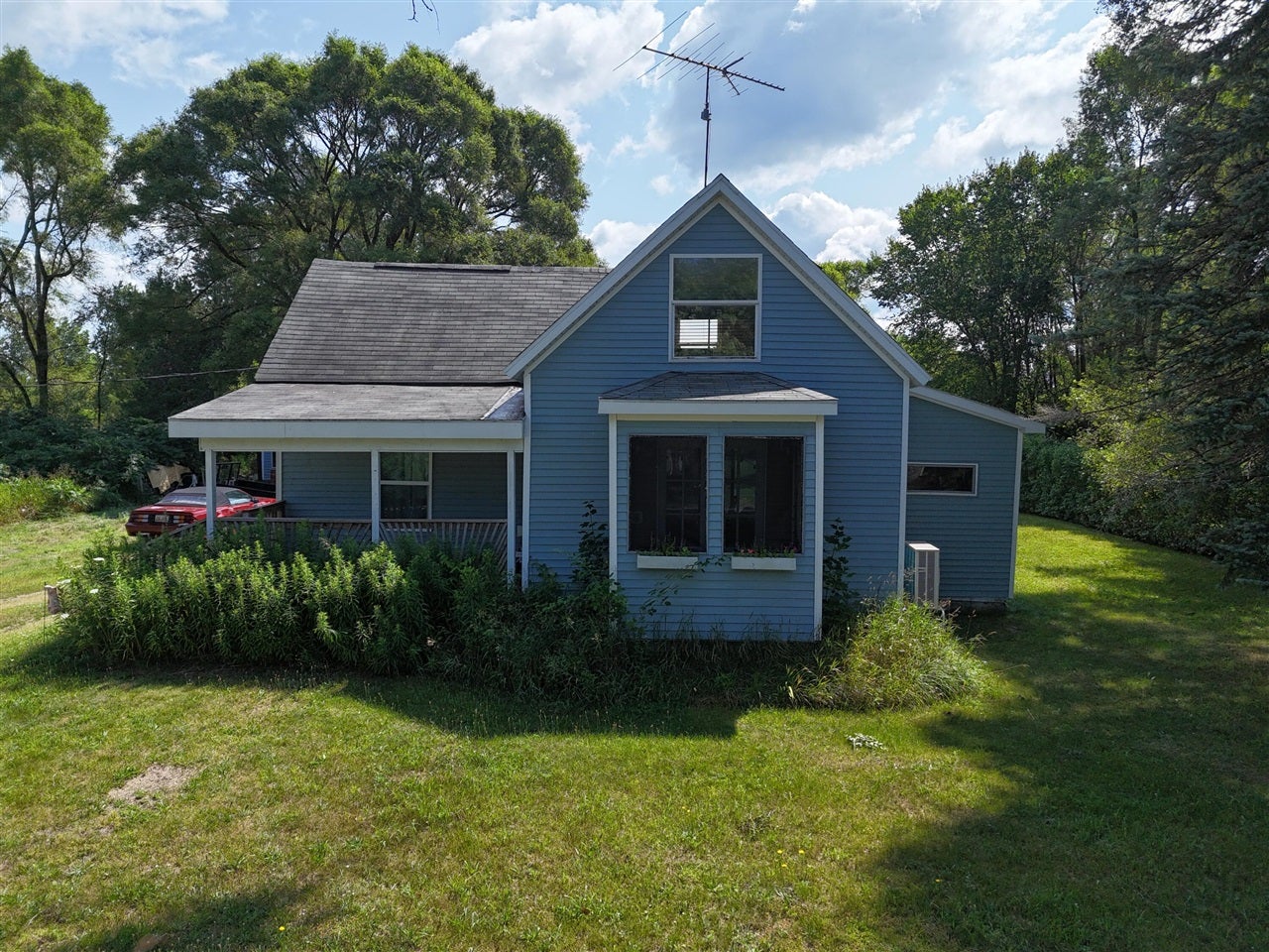 7435 3rd Street — photo